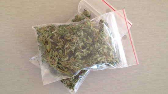 Annecy : un suspect interpell&eacute; apr&egrave;s une transaction de drogue sous les yeux de la BAC
