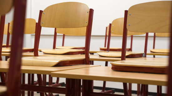 Chamb&eacute;ry : Face aux fermetures d'&eacute;coles tardives, des parents lancent une p&eacute;tition