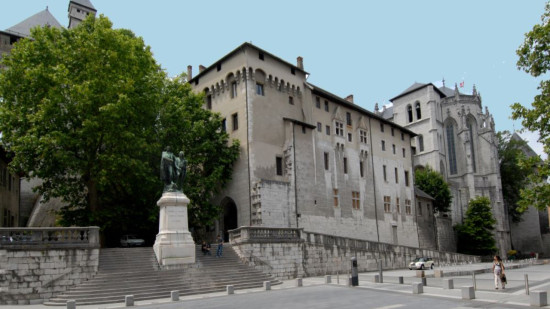Chamb&eacute;ry : Le ch&acirc;teau des ducs de Savoie distingu&eacute; du "Patrimoine de la diplomatie"
