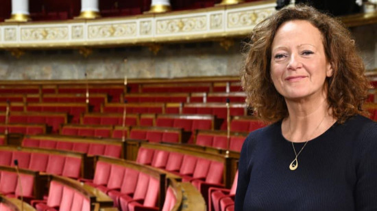 Haute-Savoie : Pourquoi la d&eacute;put&eacute;e Anne-C&eacute;cile Violland ne s'est pas lev&eacute;e pour la minute de silence envers Quentin ?