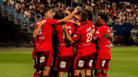 Ligue 2 : &agrave; dix pendant 75 minutes, Annecy arrache une victoire h&eacute;ro&iuml;que &agrave; Pau