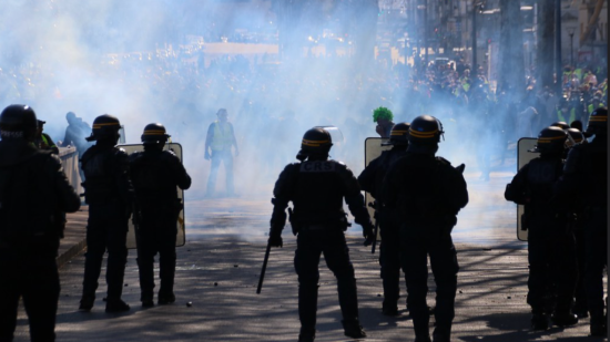 Mobilisation lyc&eacute;enne : blocus &agrave; Annecy, jets de pierres et gaz lacrymog&egrave;ne &agrave; Chamb&eacute;ry