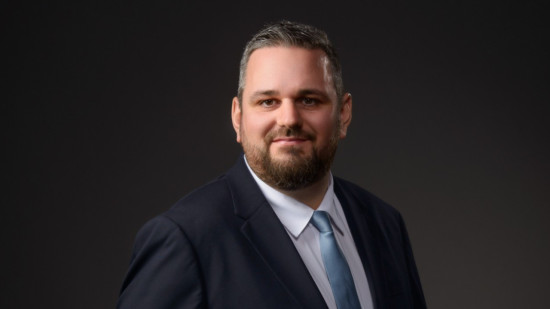 Municipales &agrave; Annecy : "La mairie ne tremblera plus" face aux ins&eacute;curit&eacute;s pour Guillaume Roit-Lev&ecirc;que, candidat RN