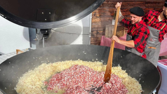 Record titanesque à Albertville : une tartiflette géante fait entrer la Savoie dans l’histoire