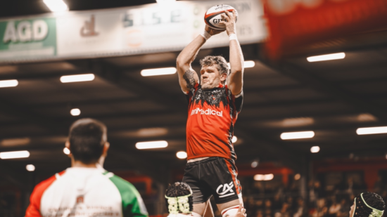 "Une dixi&egrave;me saison au club" : Phoenix Battye prolonge avec Oyonnax