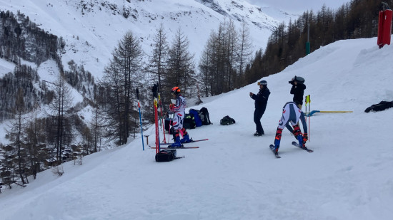 Val d'Isère : les Bleus arrivent en force sur la face de Bellevarde