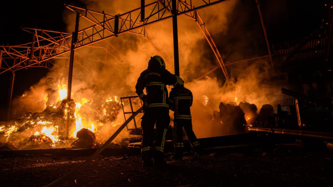 Haute-Savoie : la foudre d&eacute;clenche un incendie dans une &eacute;cole-alpage, cinq personnes &eacute;vacu&eacute;es