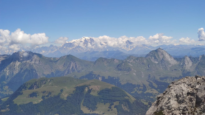 Mont-Blanc : Des alpinistes bloqu&eacute;s au Mont-Blanc redescendent en h&eacute;licopt&egrave;re... &agrave; leur frais