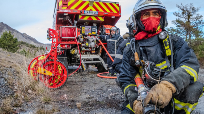 Savoie : un &eacute;cobuage incontr&ocirc;l&eacute; ravage 5 hectares &agrave; Sainte-Reine, importante mobilisation des secours